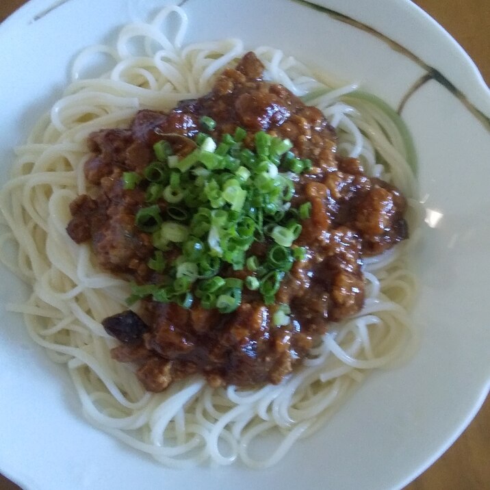 そうめんで！ジャージャー麺風